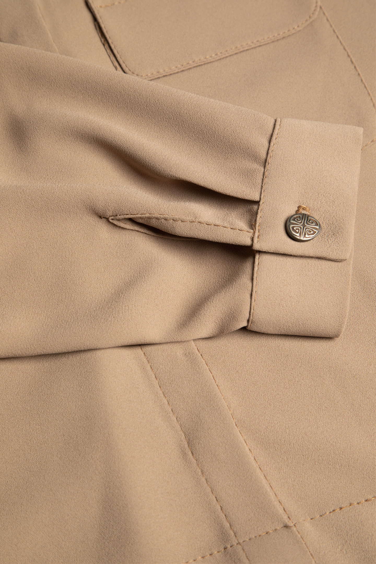 شومیز کرپ - 3140 | برند پوشاک زنانه کالین | فروشگاه آنلاین خرید لباس،کیف و کفش شومیز کرپ - 3140 - Image 3